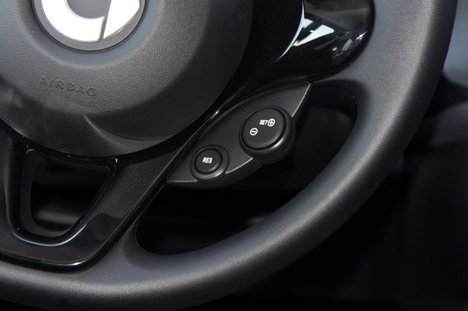 2016款 1.0L 灵动版 内饰