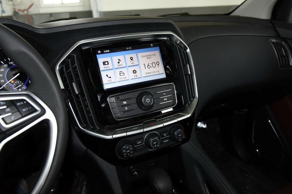 2016款 2.0T 自动两驱汽油豪华天窗版5 内饰