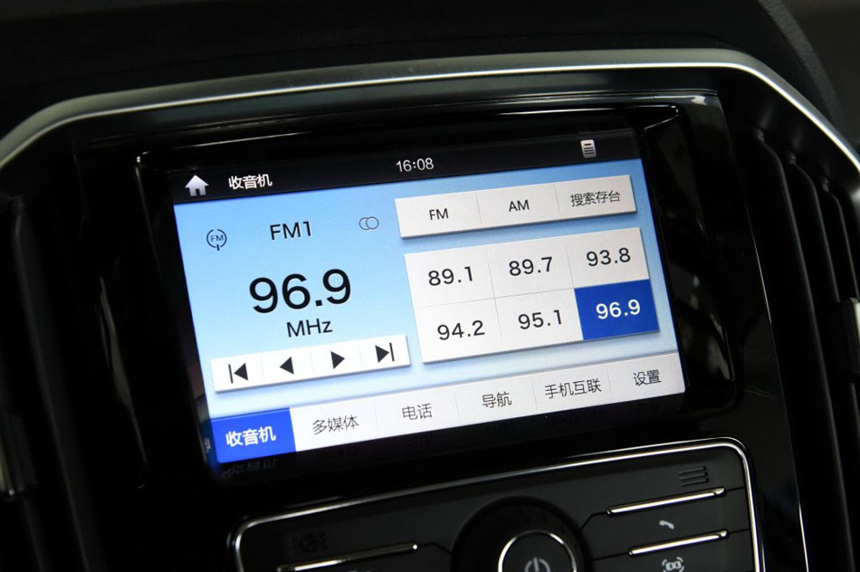 2016款 2.0T 自动两驱汽油豪华天窗版5 内饰