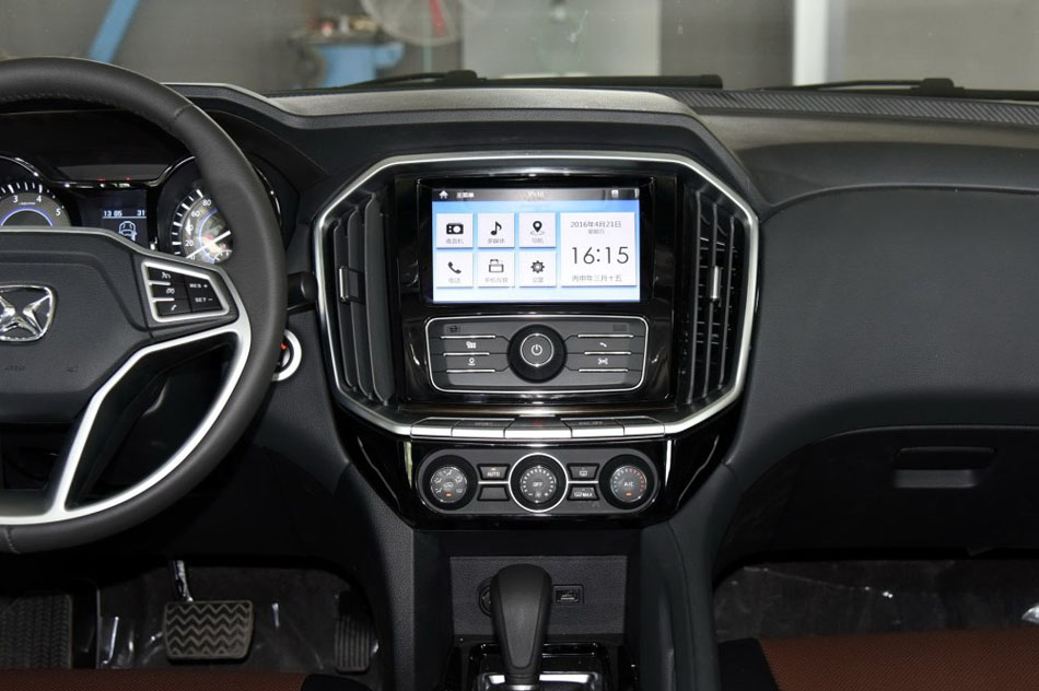 2016款 2.0T 自动两驱汽油豪华天窗版5 内饰