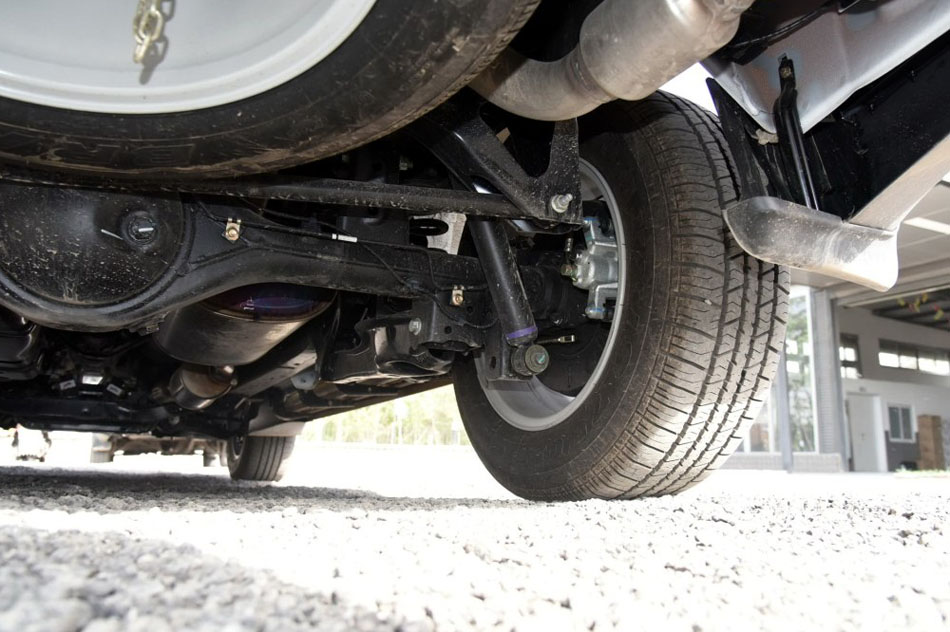 2016款 2.0T 自动两驱汽油豪华天窗版5 引擎底盘