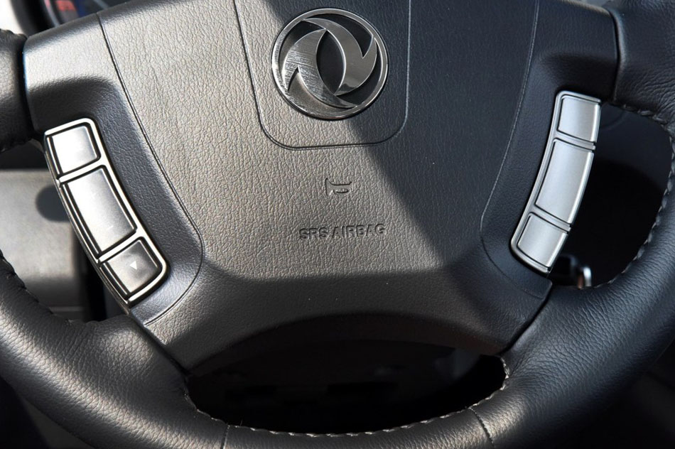 2016款 F600L 1.5T 豪华型 内饰