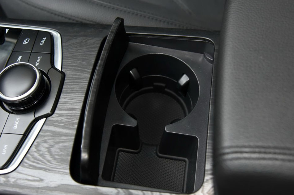 2016款 28T 四驱豪华版 内饰