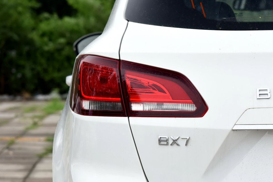 2016款 28T 四驱豪华版 细节