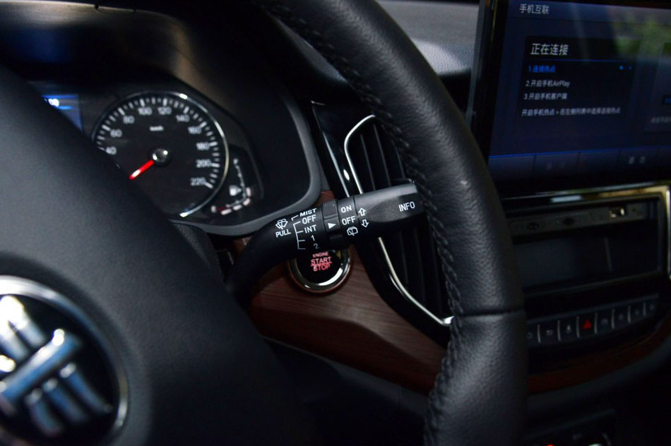 2016款 1.6L 尊贵型 内饰