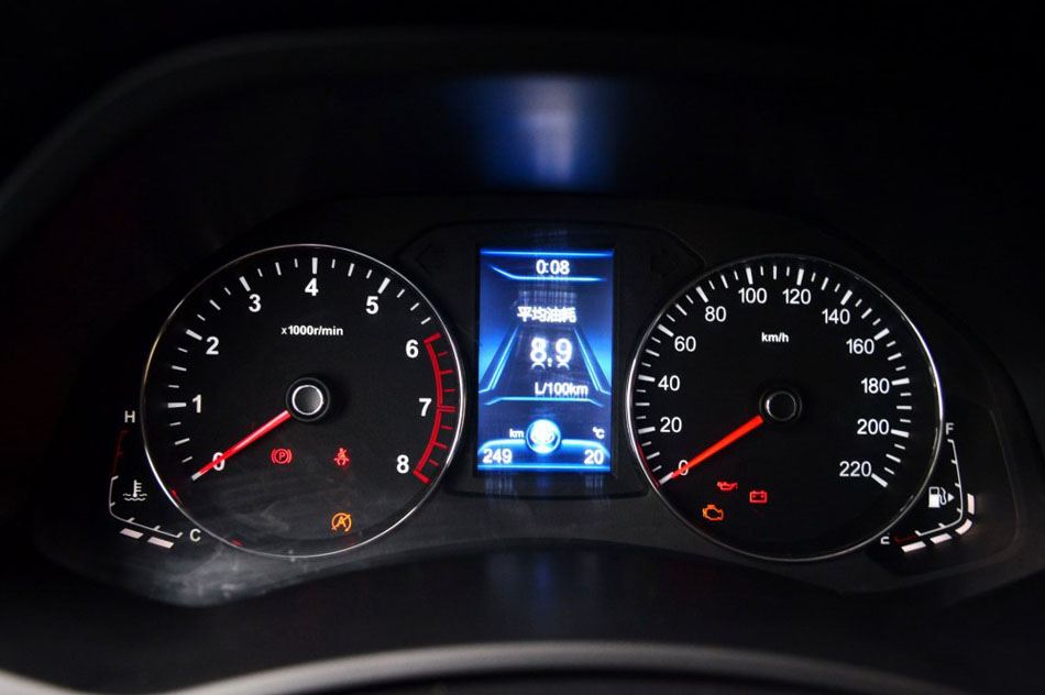 2016款 1.6L 尊贵型 内饰