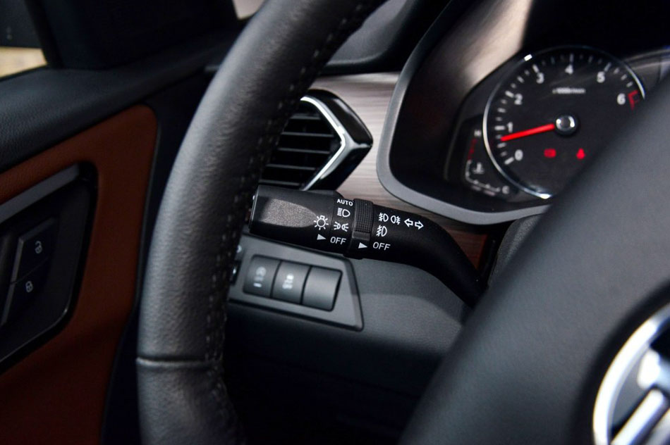 2016款 1.6L 尊贵型 内饰