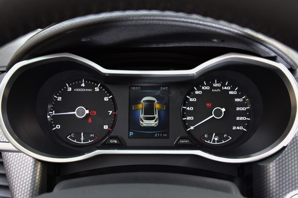 2016款 运动版 1.3T 自动臻尚型 内饰