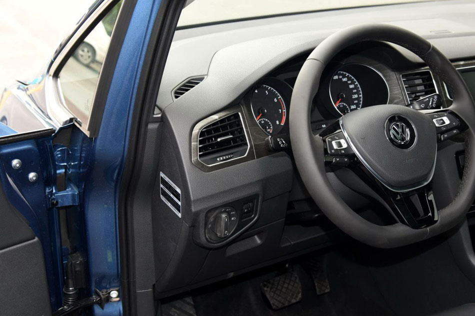 2016款 280TSI 自动豪华型 内饰