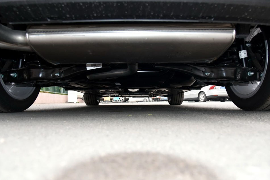 2016款 280TSI 自动豪华型 引擎底盘