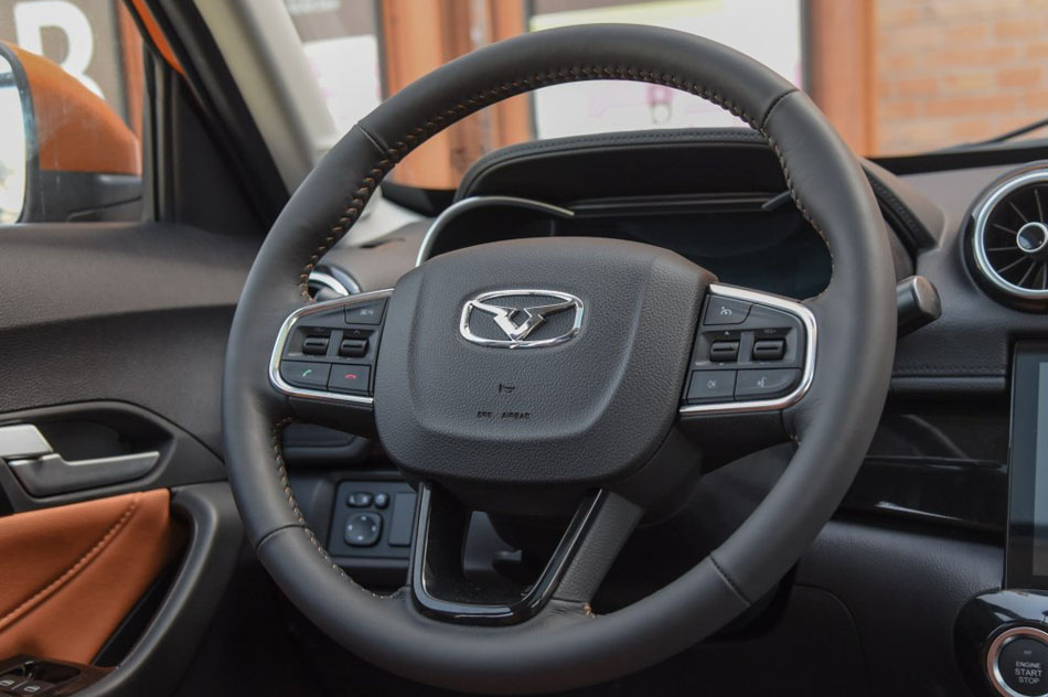 2016款 1.6L 手动智联V版 内饰