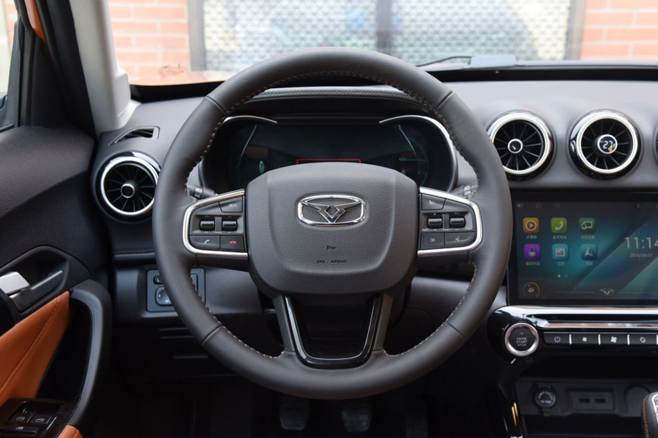 2016款 1.6L 手动智联V版 内饰