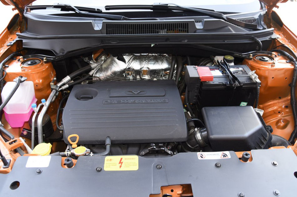 2016款 1.6L 手动智联V版 引擎底盘