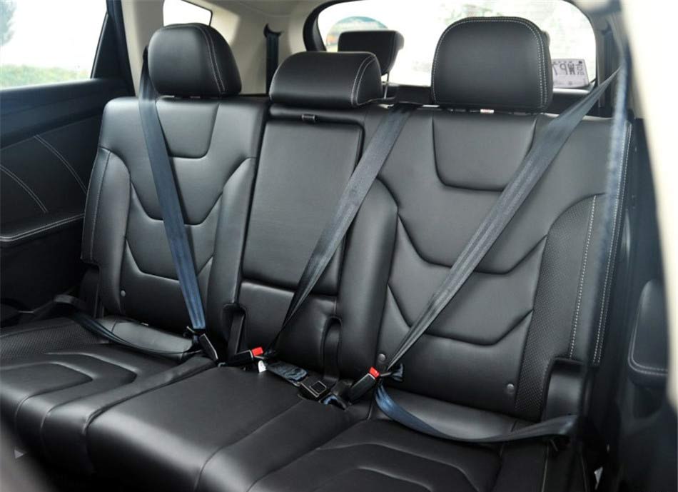 东风风光580  2016款 1.8L 手动舒适型 座椅空间
