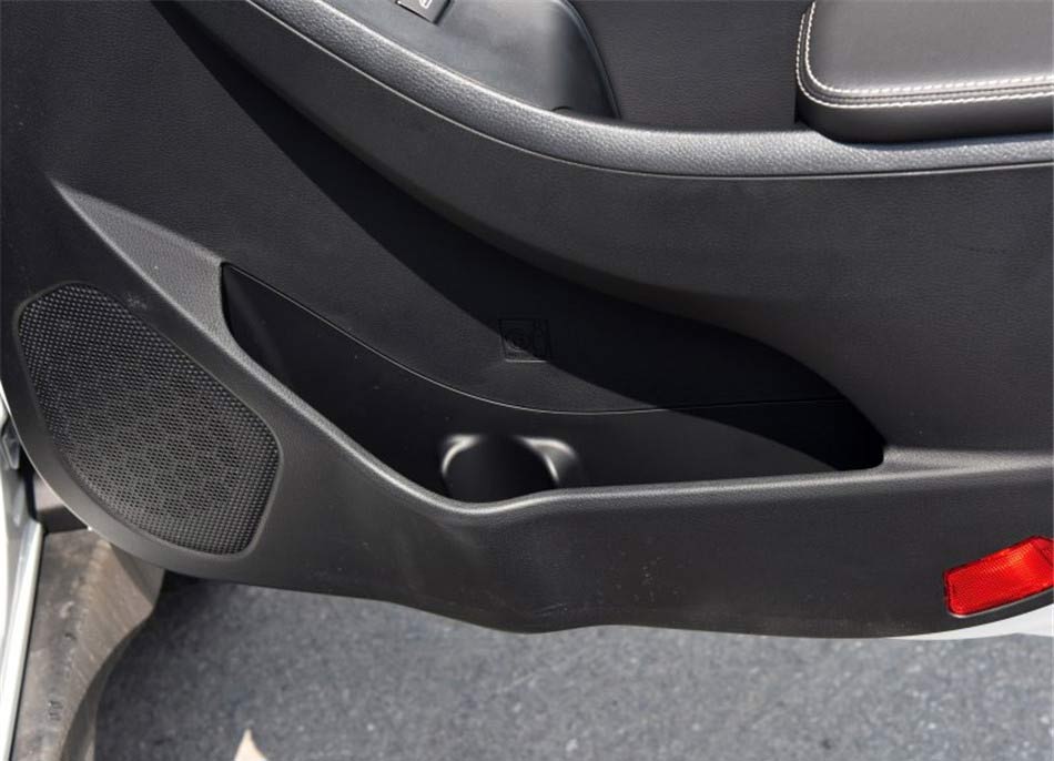 东风风光580  2016款 1.8L 手动舒适型 座椅空间