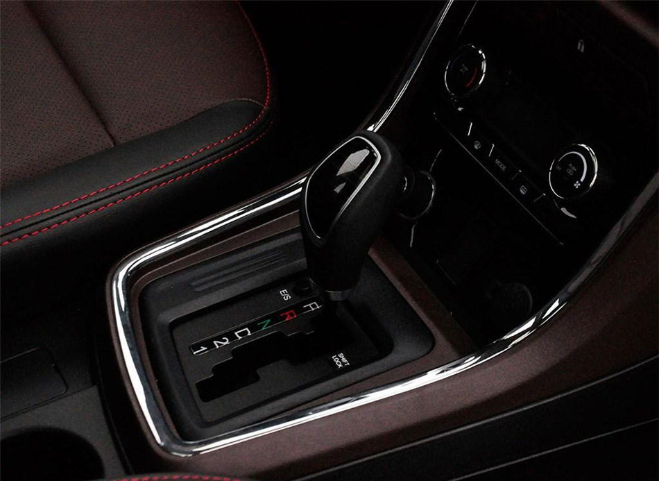 迈威2017款 1.8L 自动尊享型 内饰