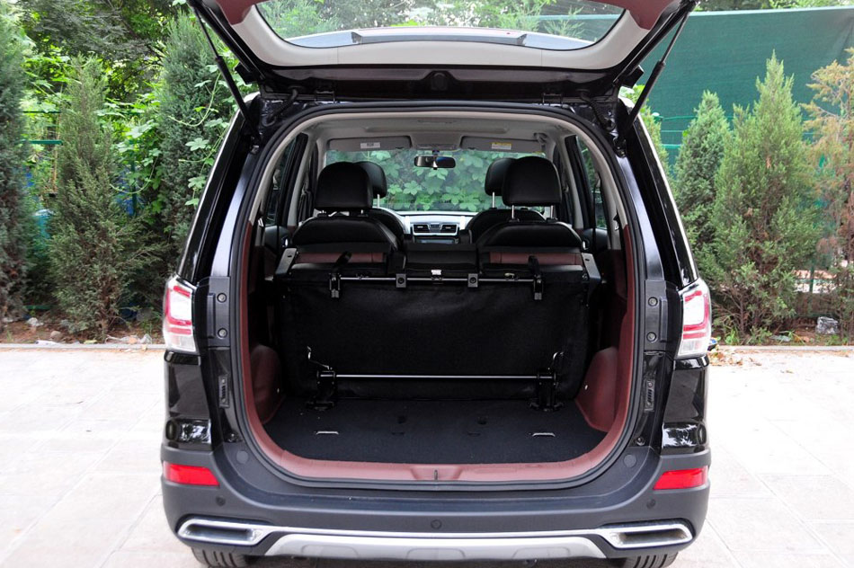 2016款 2.0L 手动豪华型 座椅空间