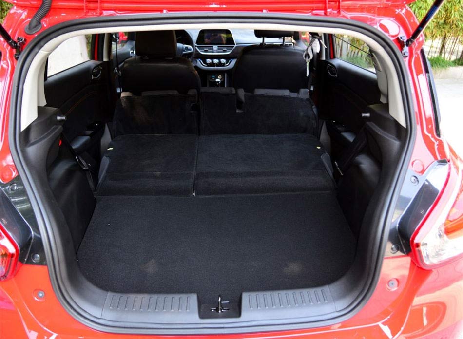 2016款 1.2L 手动豪华型 座椅空间