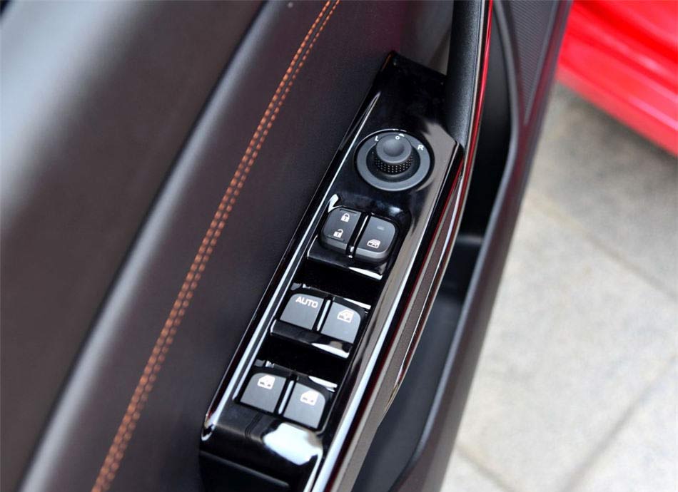 2016款 1.2L 手动豪华型 座椅空间