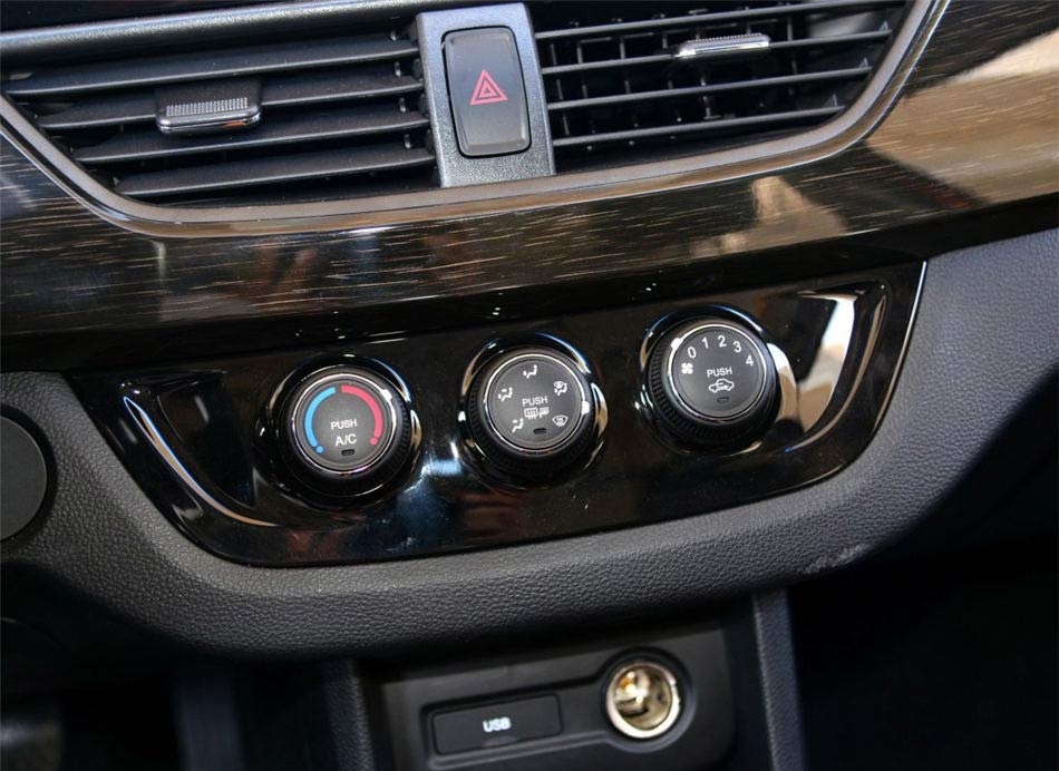 2016款 1.2L 手动豪华型 内饰功能