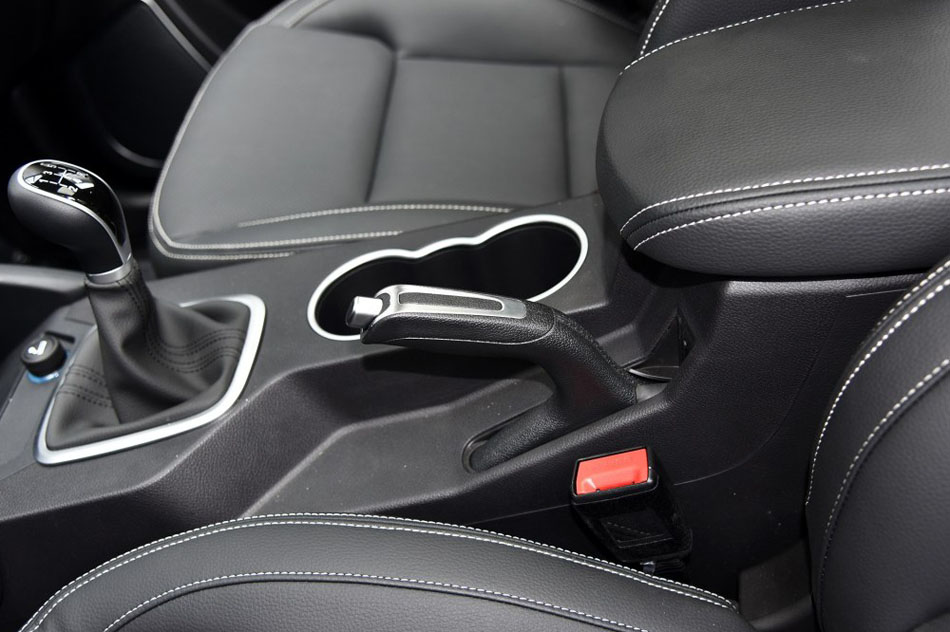 2016款 1.8L 手动豪华型 内饰