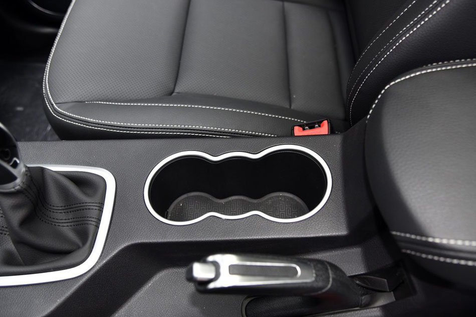2016款 1.8L 手动豪华型 内饰
