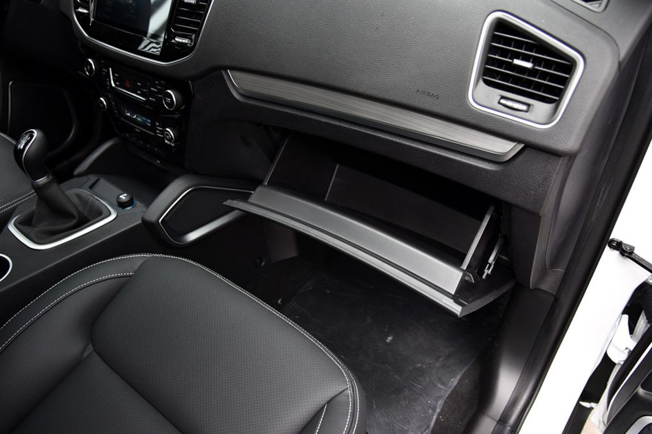 2016款 1.8L 手动豪华型 内饰