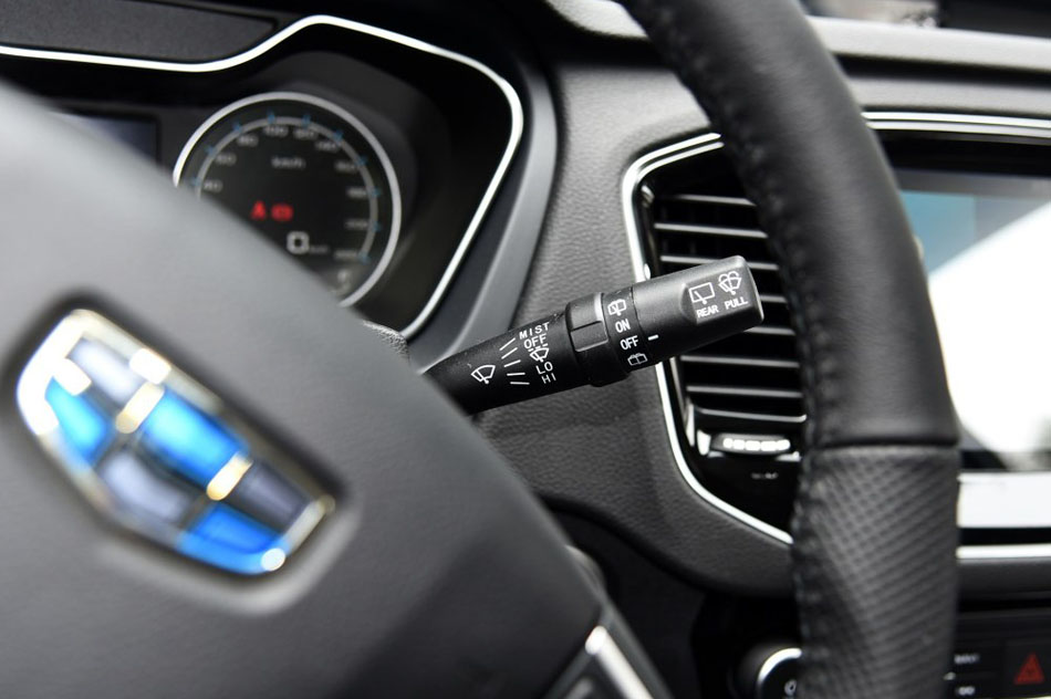 2016款 1.8L 手动豪华型 内饰