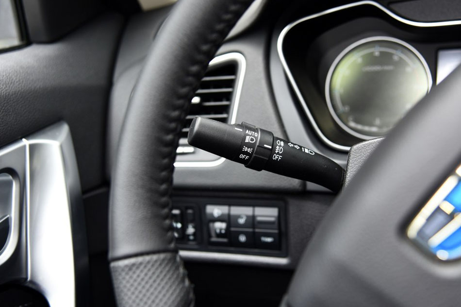 2016款 1.8L 手动豪华型 内饰