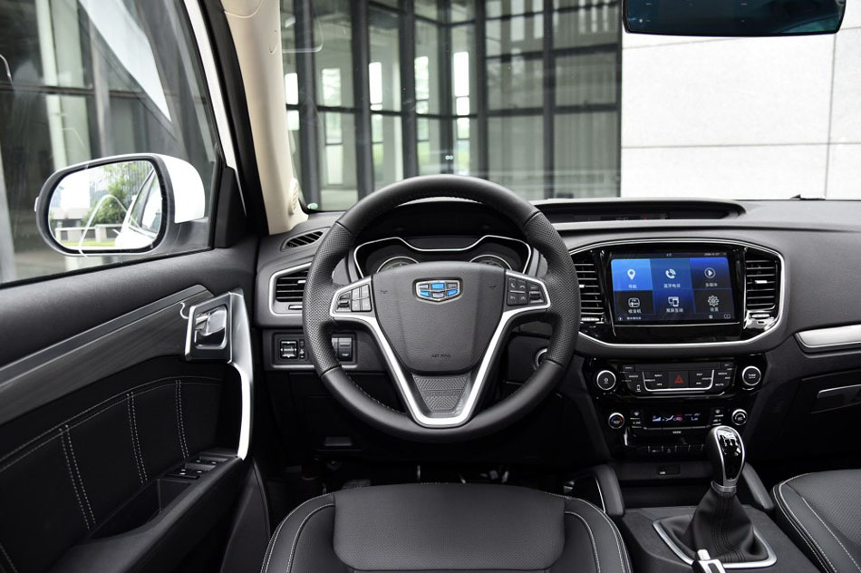 2016款 1.8L 手动豪华型 内饰