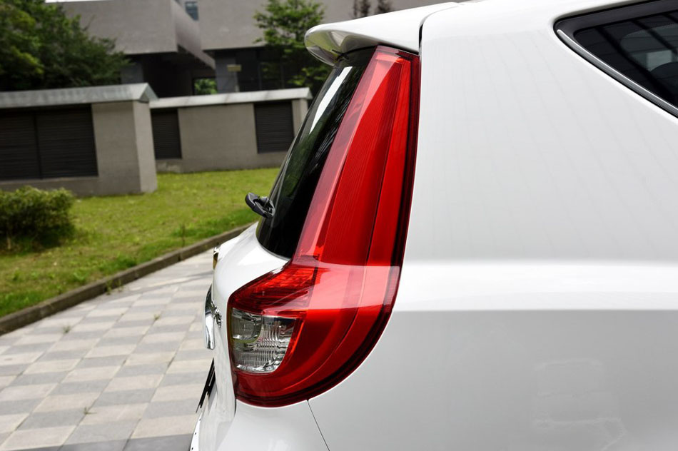 2016款 1.8L 手动豪华型 细节