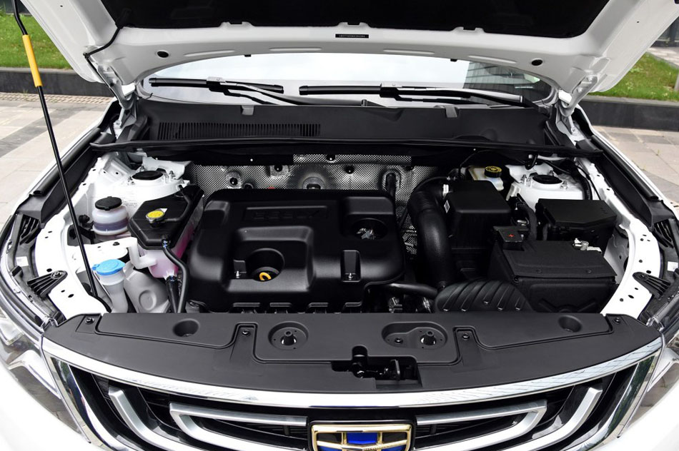 2016款 1.8L 手动豪华型 引擎底盘