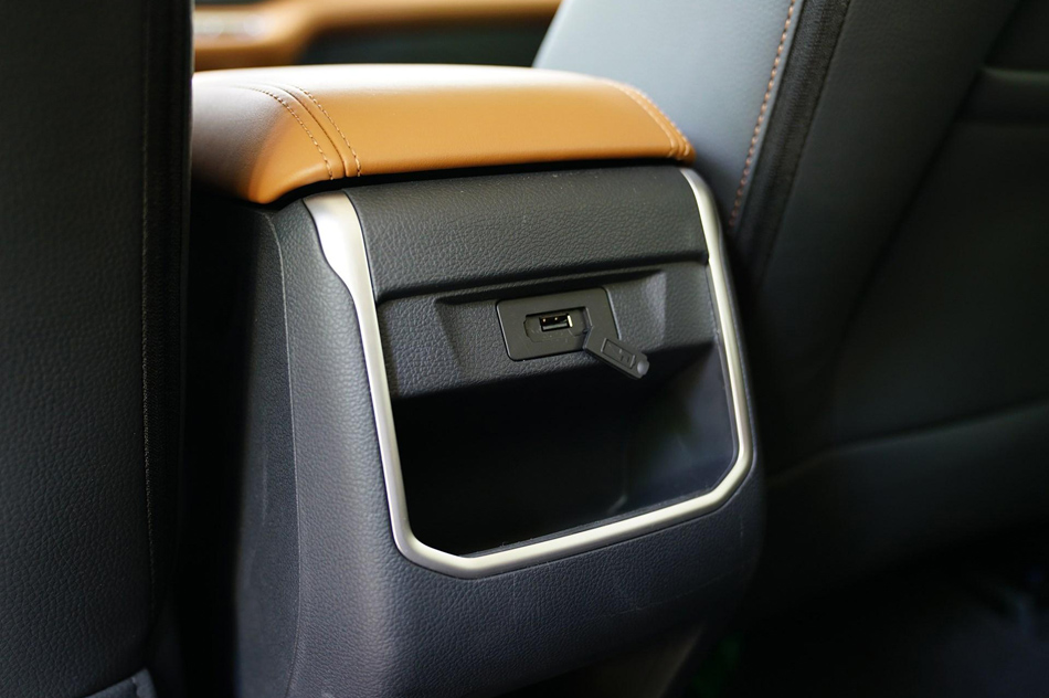 2018款 1.4T CVT 4G互联旗舰型 座椅空间