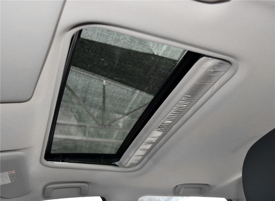 欧蓝德 2018款 2.4L 四驱精英版 5座 座椅空间