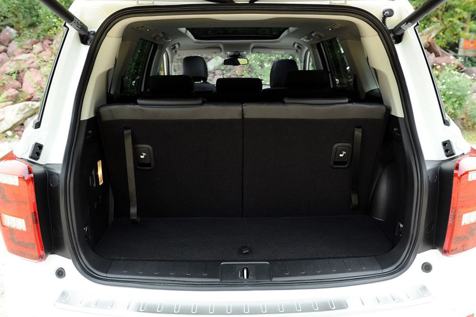 2017款 320T 四驱至尊版 座椅空间