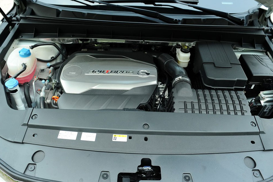 2017款 320T 四驱至尊版 引擎底盘