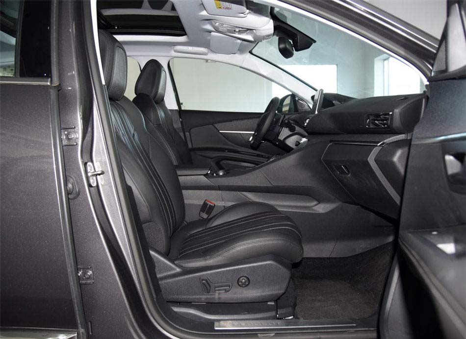 标致4008  2017款 380THP 豪华版 座椅空间