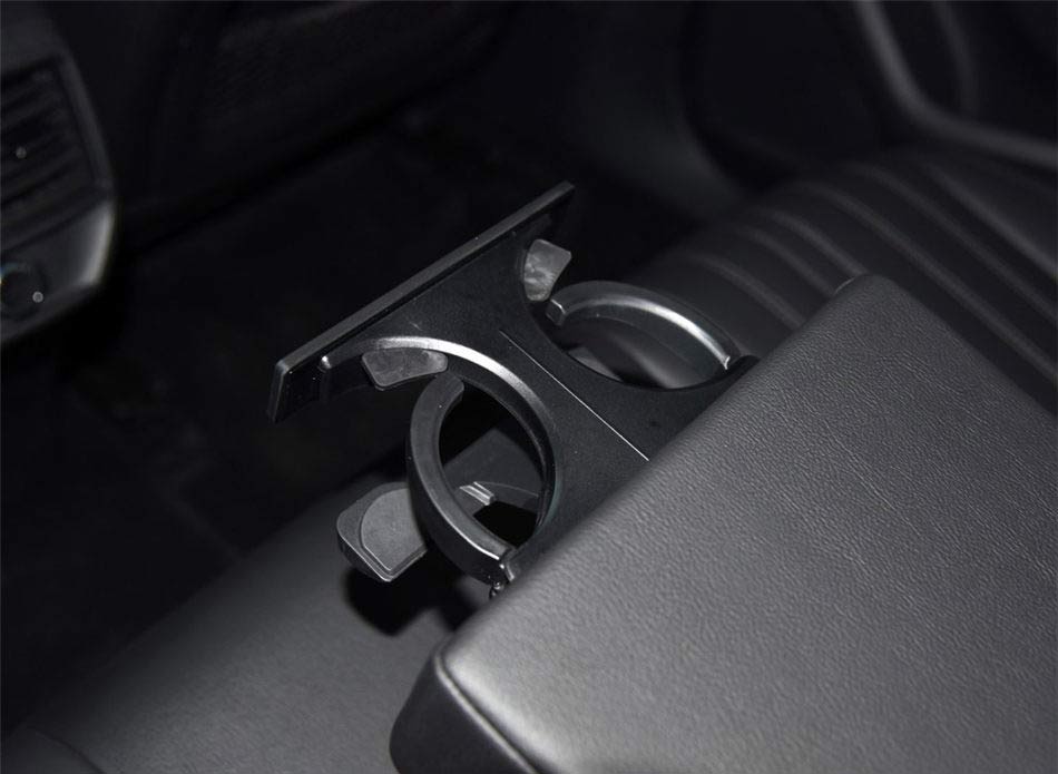 标致4008  2017款 380THP 豪华版 座椅空间