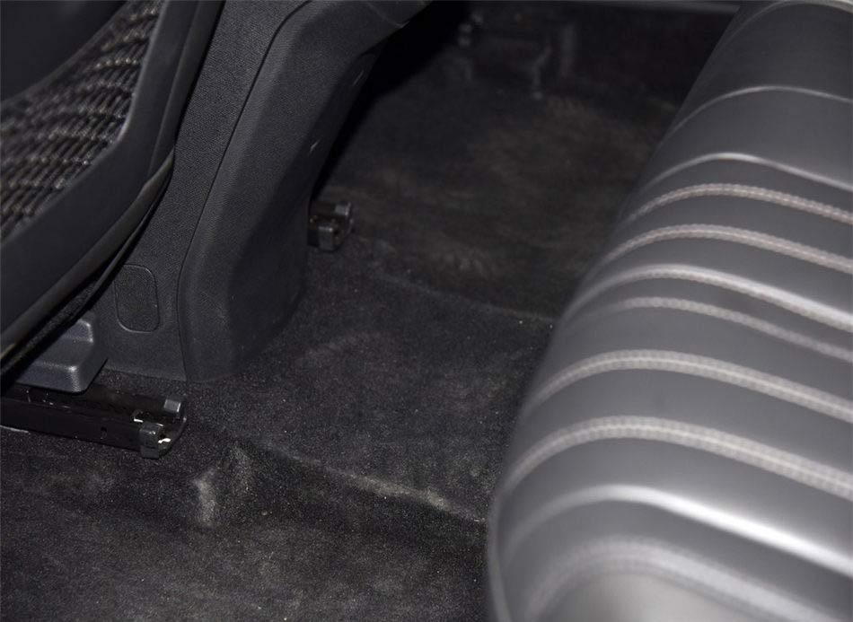 标致4008  2017款 380THP 豪华版 座椅空间