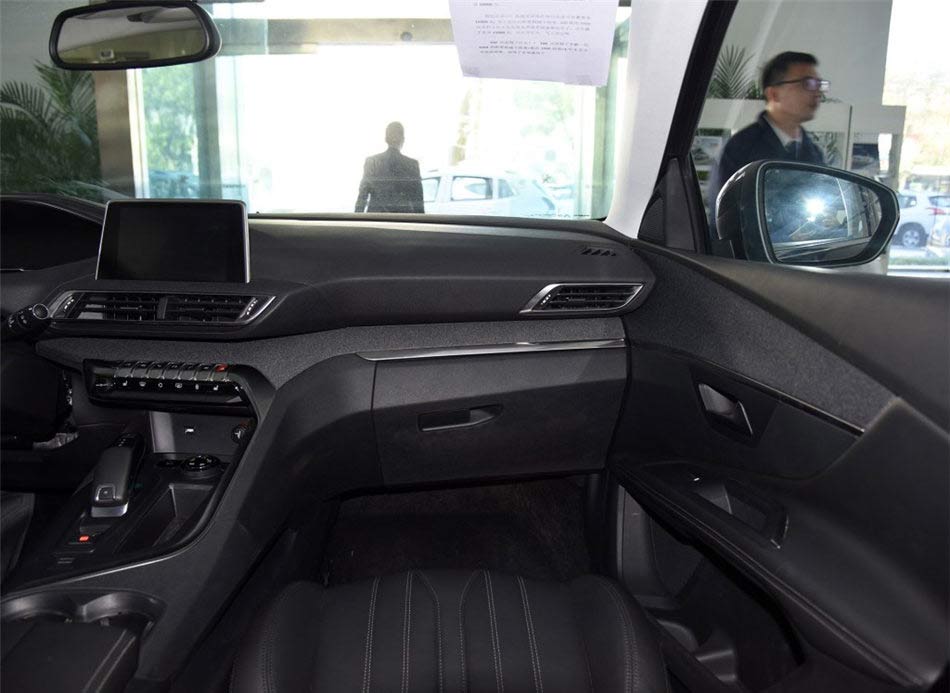 标致4008  2017款 380THP 豪华版 内饰功能