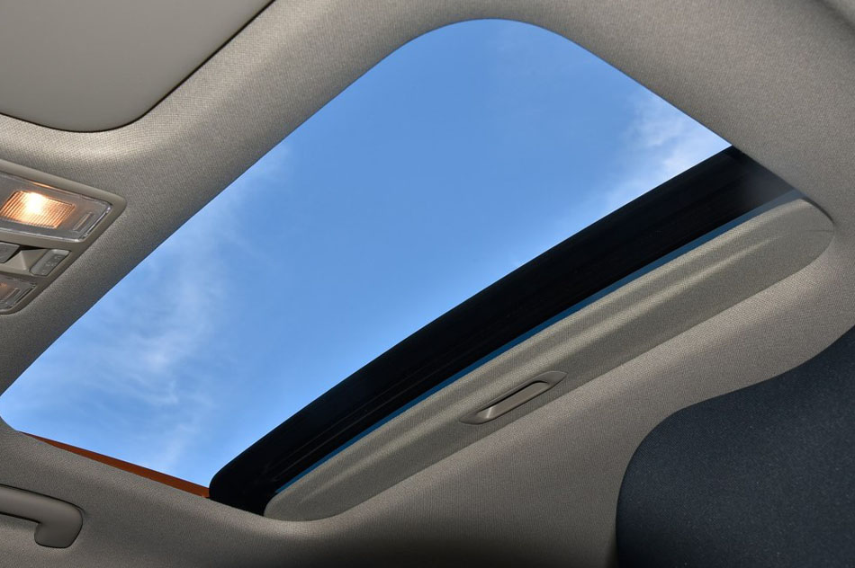 2016款 1.4L 自动精英版TOP 座椅空间