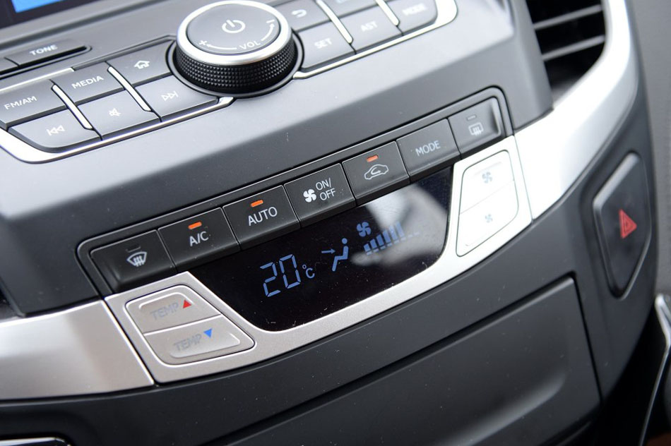 2016款 2.0L 自动旗舰版 内饰