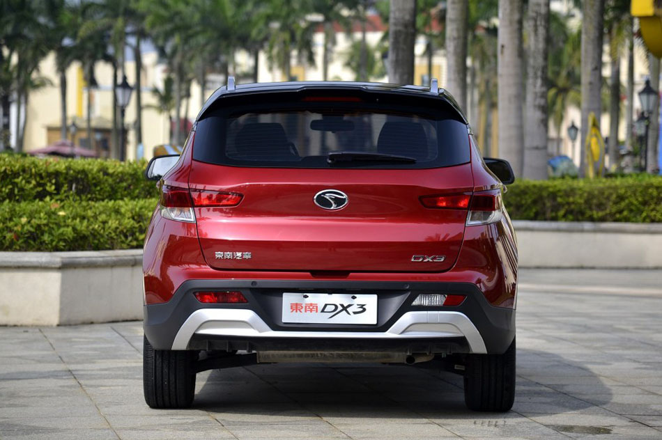 2016款 1.5L 手动劲彩版 外观