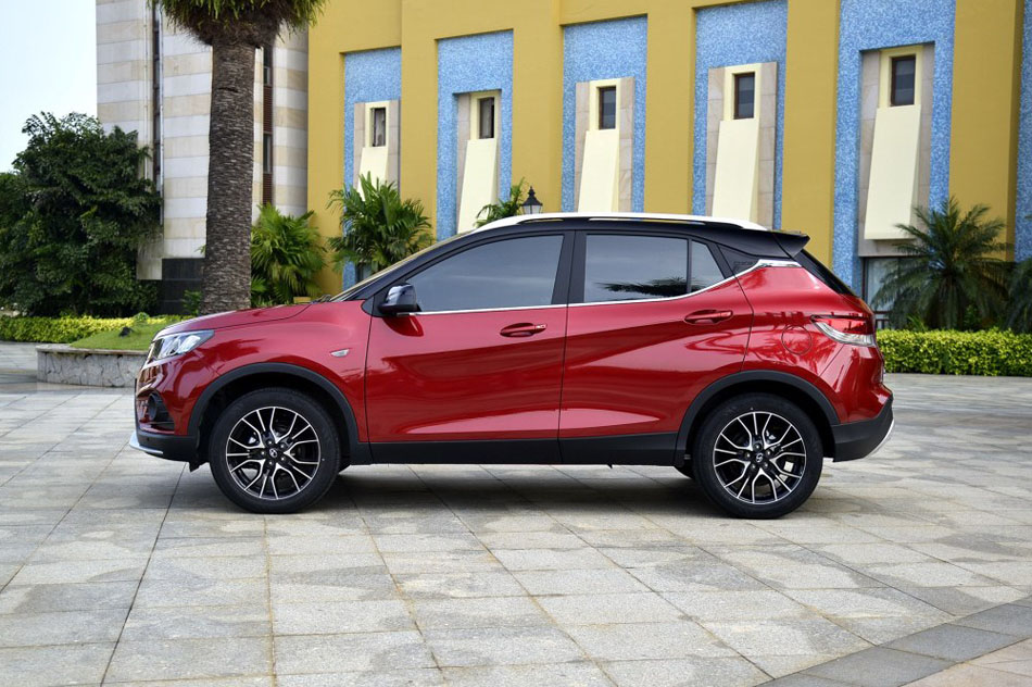 2016款 1.5L 手动劲彩版 外观