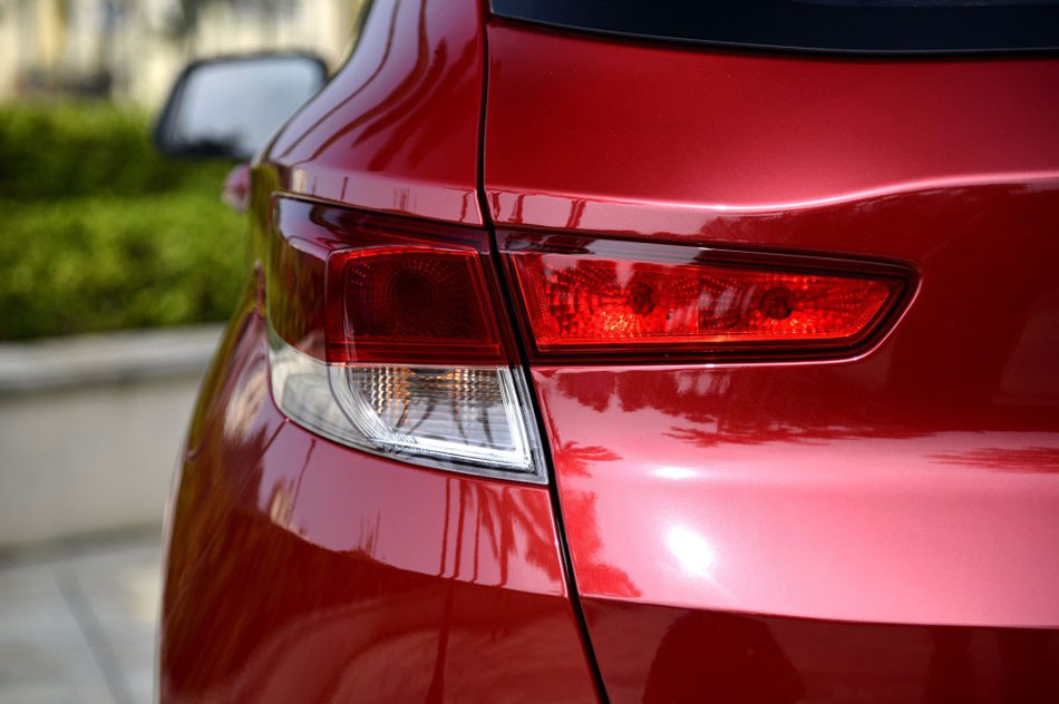 2016款 1.5L 手动劲彩版 细节