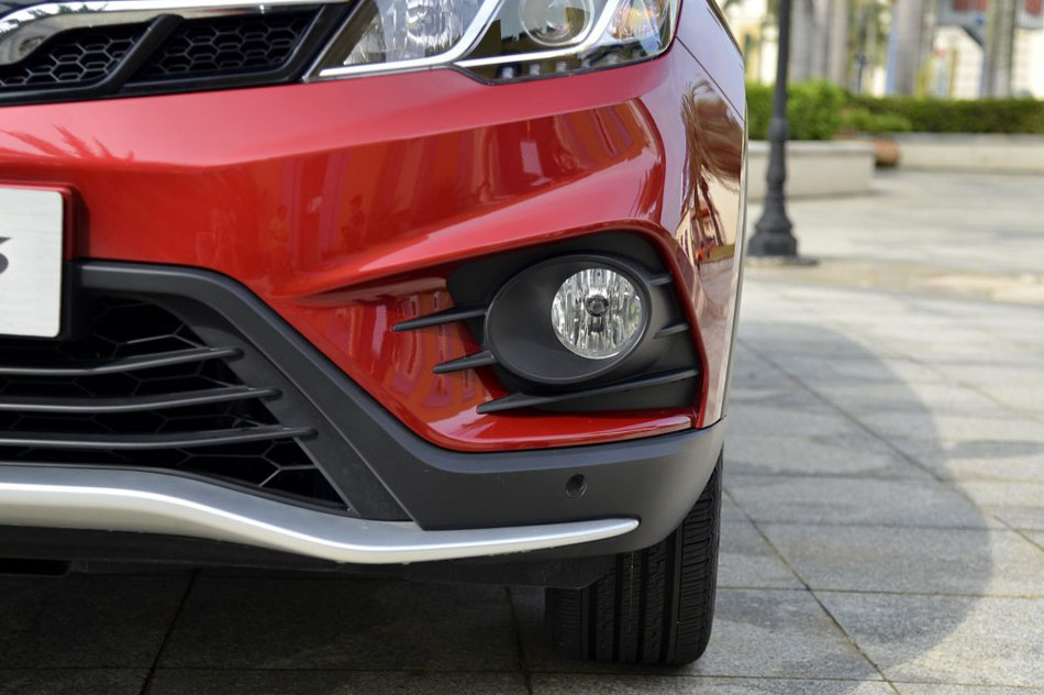 2016款 1.5L 手动劲彩版 细节