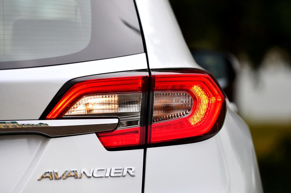 2017款 370TURBO 四驱至尊版 细节