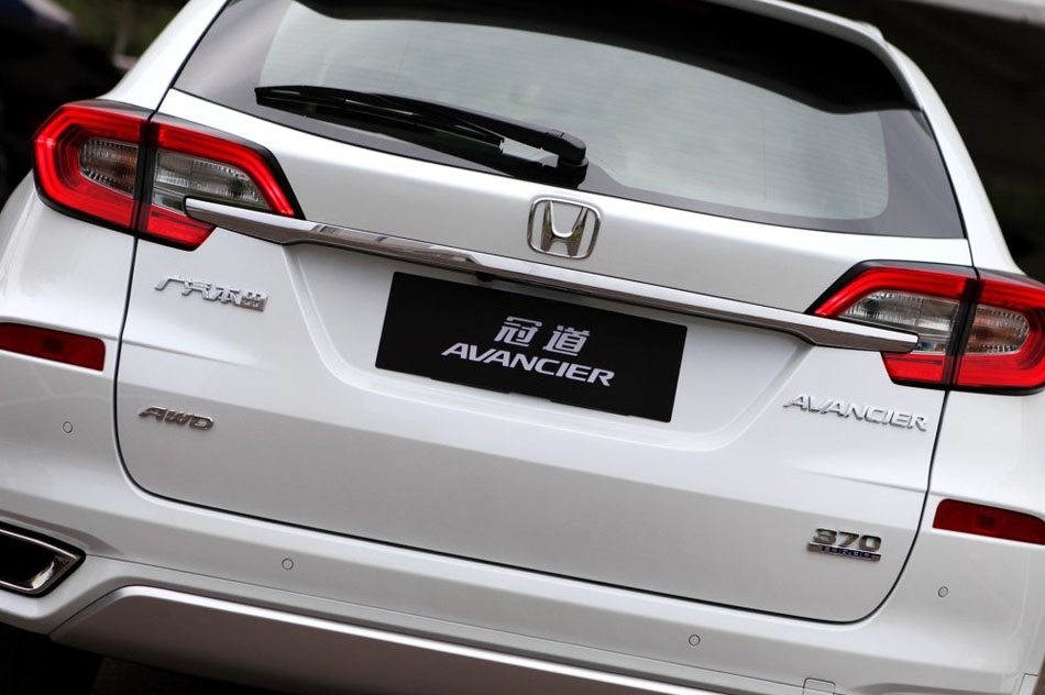 2017款 370TURBO 四驱至尊版 细节