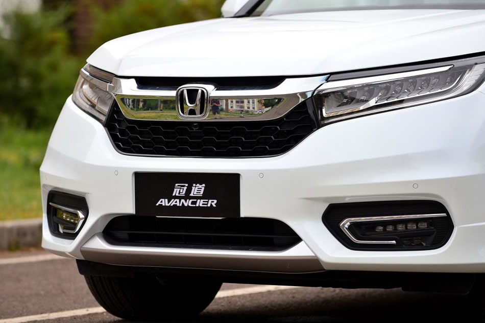 2017款 370TURBO 四驱至尊版 细节