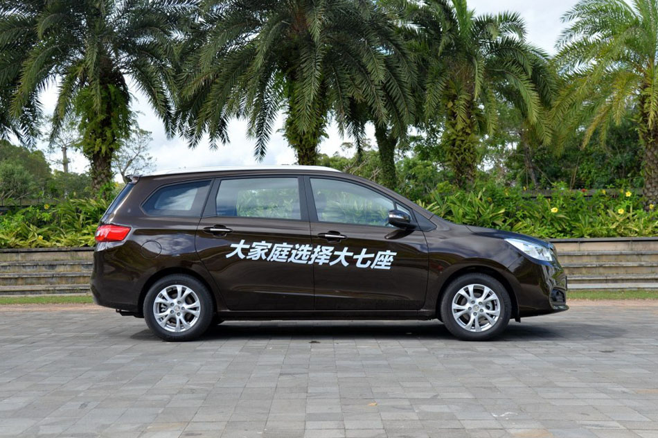 2017款 七座版 1.5T 手动适·享型 外观